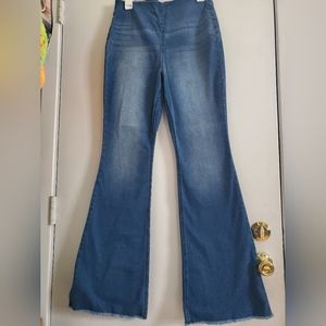 Medium Flare Leg Pull Stretch Jeans- Knox Rose